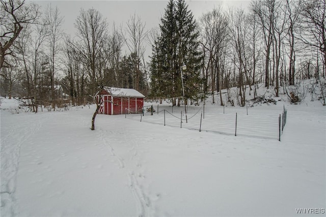 view of yard layered in snow