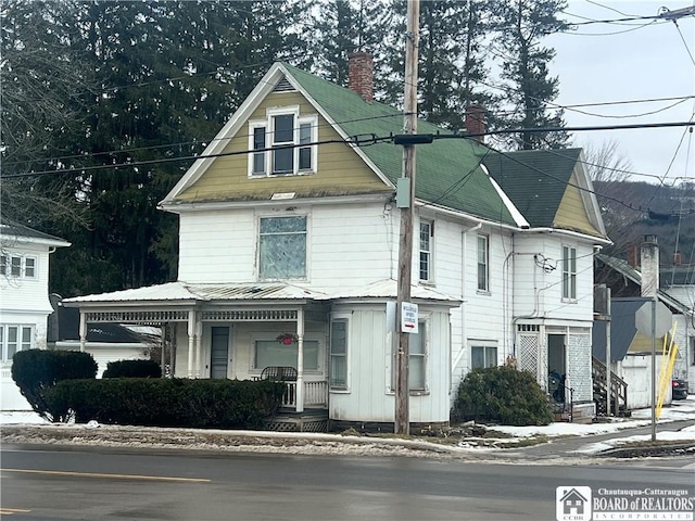 view of front of house featuring covered porch