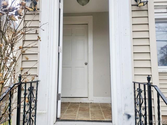 17 Beattie Ave, Lockport-City, NY 14094 - view of doorway to property