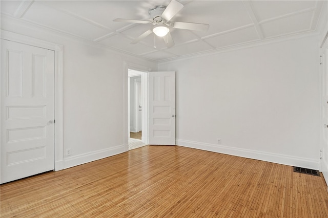 unfurnished room with light hardwood / wood-style floors and ceiling fan