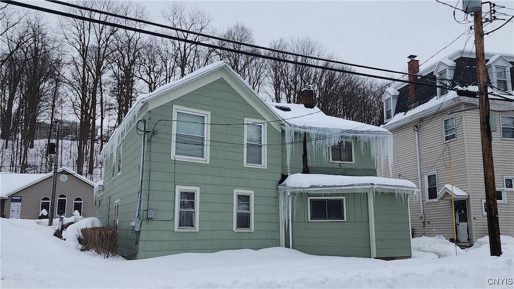 view of front of home