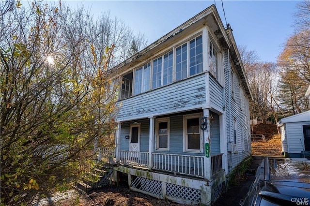 view of front of home featuring a porch