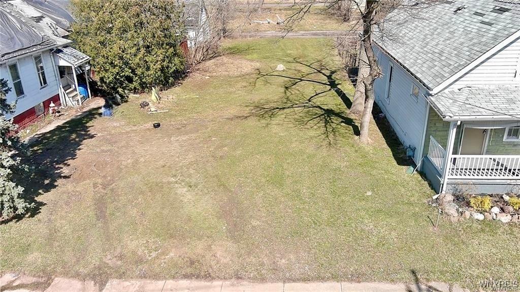 1156 Whitney Ave, Niagara Falls, NY 14301 - photo 2