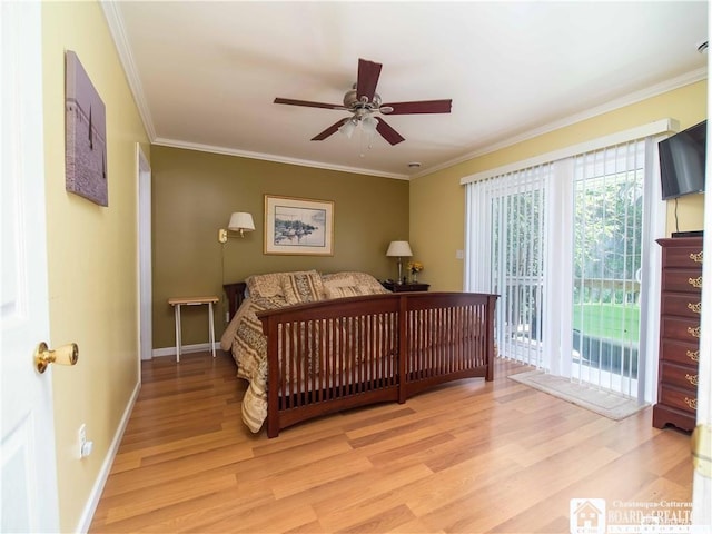 bedroom featuring access to exterior, ornamental molding, light hardwood / wood-style floors, and ceiling fan