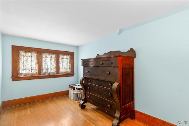 1407 Downer Ave, Utica, NY 13502 - bedroom featuring wood finished floors and baseboards