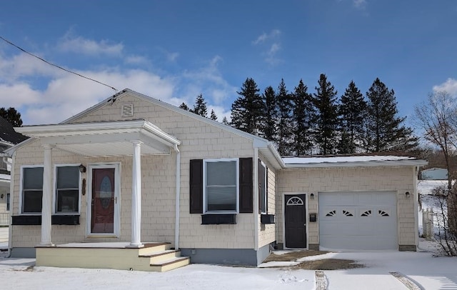 view of front facade with a garage