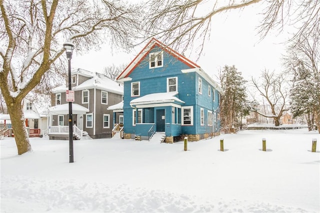 view of front of house featuring a porch