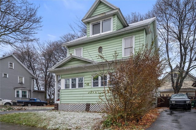 view of front of house