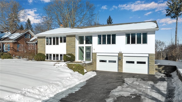 view of front facade with a garage