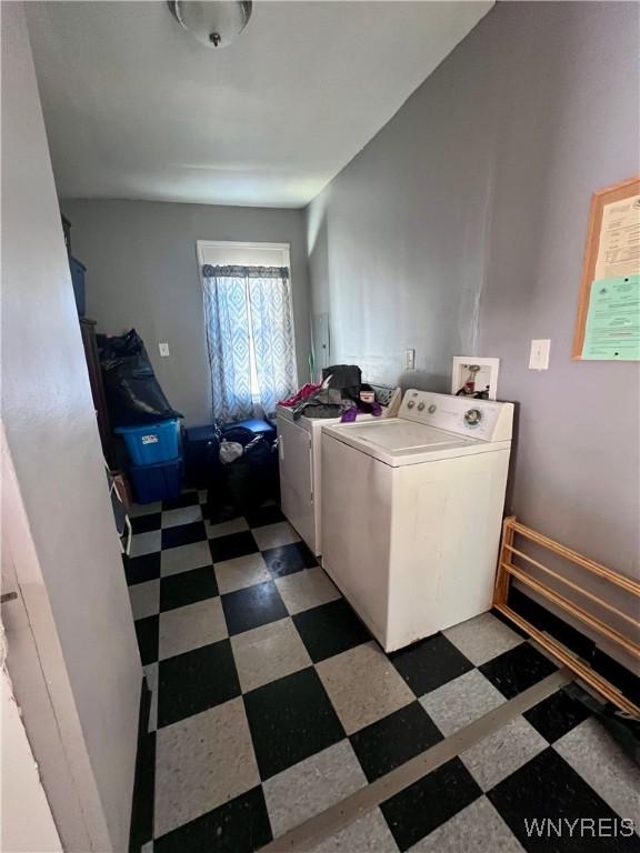 laundry area featuring washer and dryer