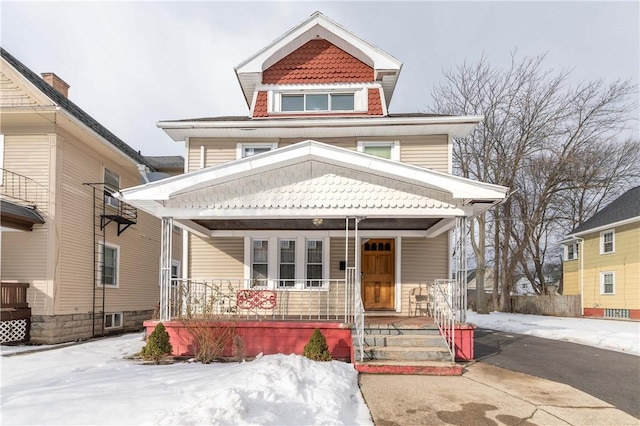 view of front of home featuring a porch