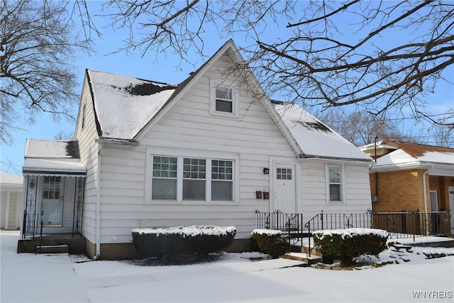 view of front of property