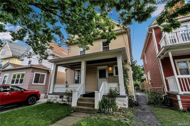 view of front of home featuring a porch