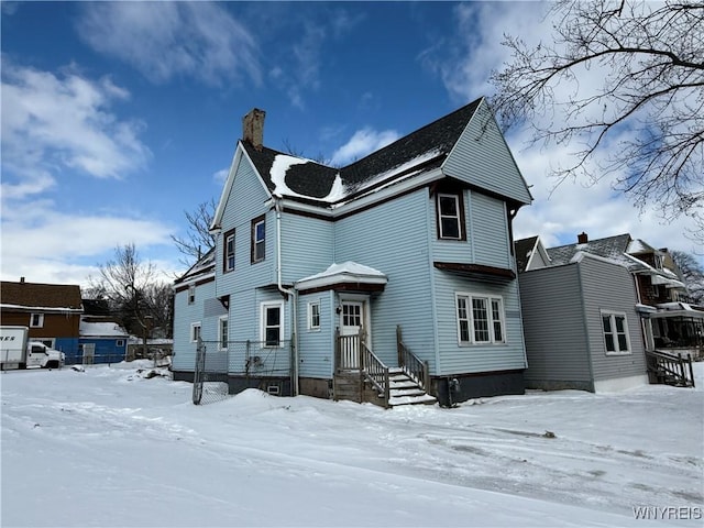 view of front of property