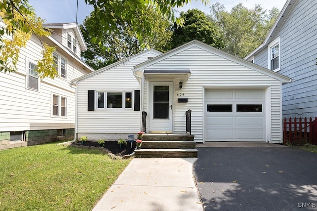 view of front of home with a front lawn