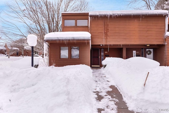 view of front of home