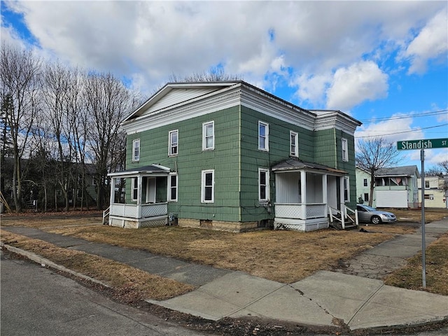 view of front of house featuring a porch