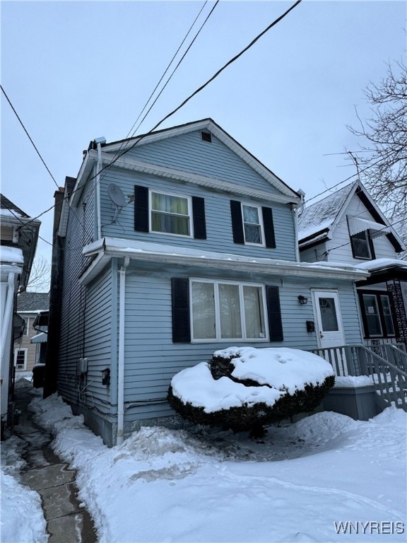 view of front of property