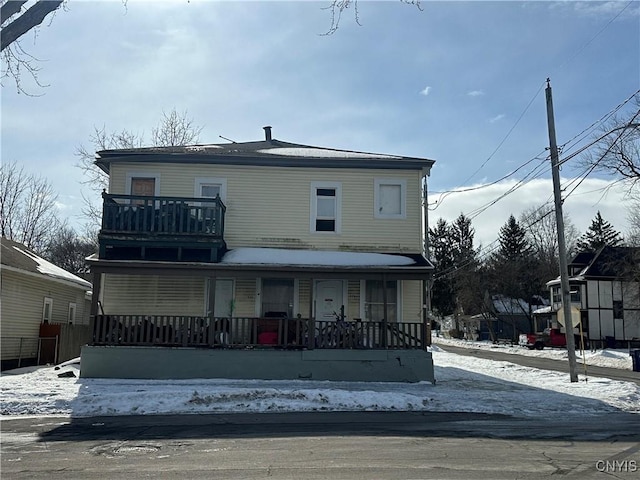 view of front of home with covered porch