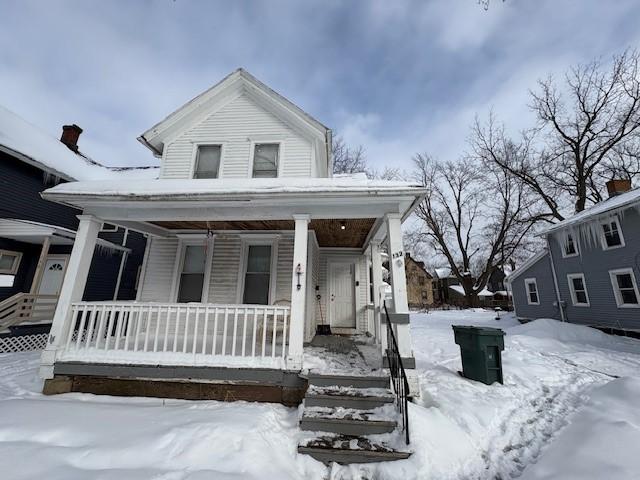 view of front of home with covered porch