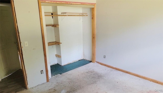 unfurnished bedroom featuring a closet