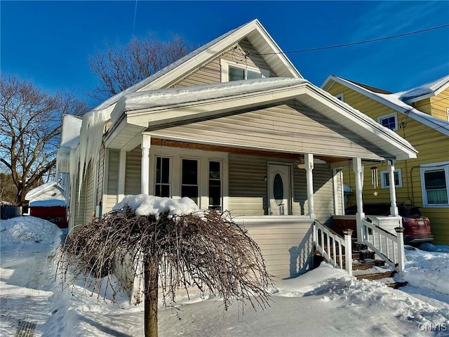 view of front facade with a porch