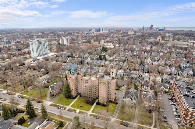 bird's eye view with a view of city