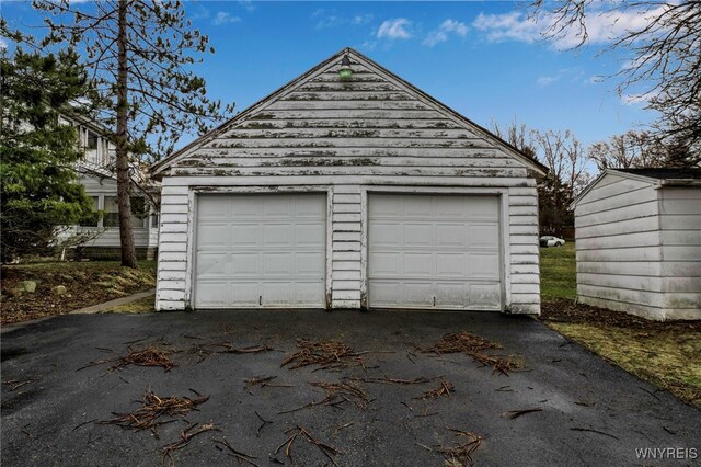 1475 Orchard Park Rd, West Seneca, NY 14224