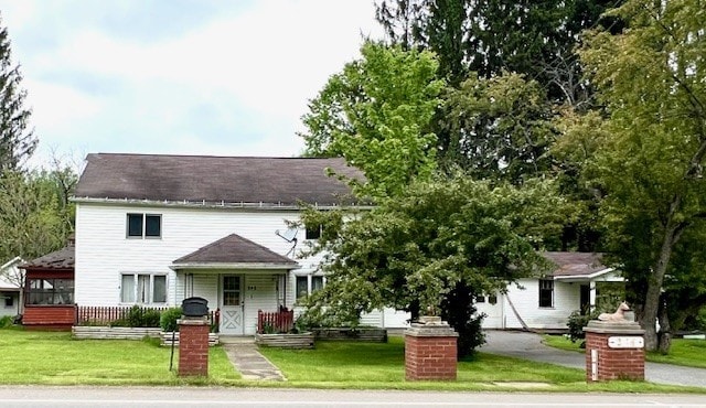 246 S Marvin St, Smethport-Borough, PA 16749 - view of front of home with a front lawn