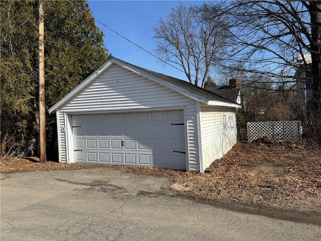 view of detached garage