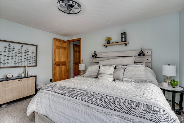 bedroom featuring carpet floors