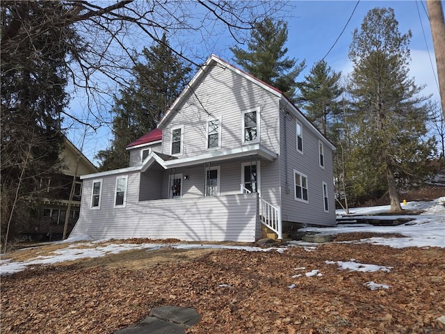 view of front facade with covered porch