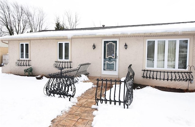 view of front of house with stucco siding