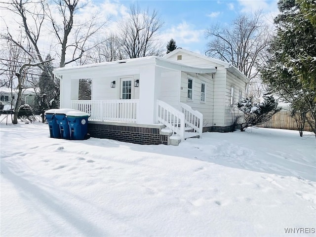 view of front of house featuring a porch