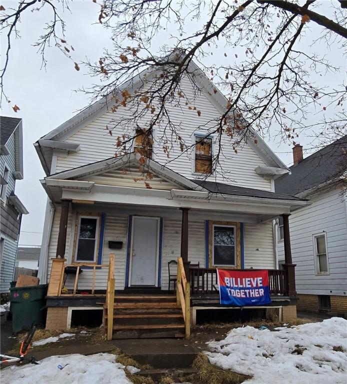 view of front of property with covered porch