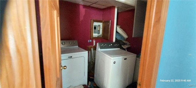 laundry area with laundry area and independent washer and dryer