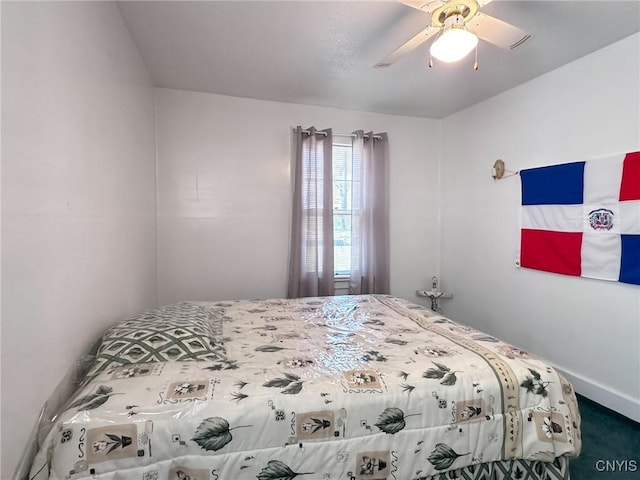 bedroom featuring a ceiling fan