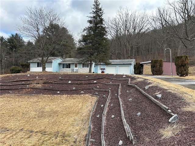 view of front facade featuring an attached garage