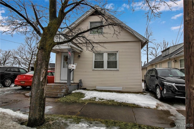 view of front of property