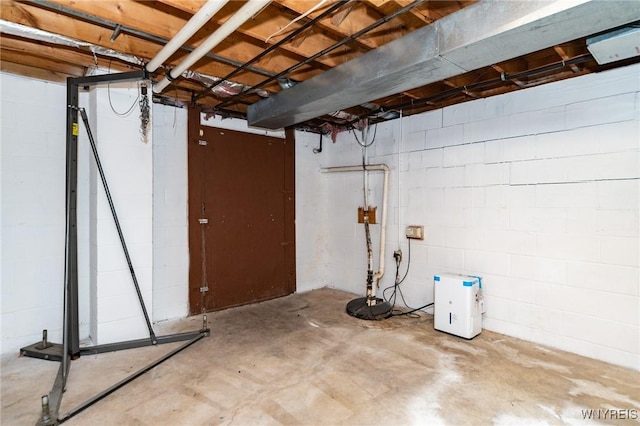 view of unfinished basement