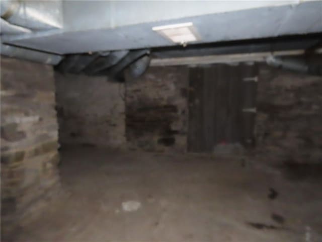 basement with crawl space