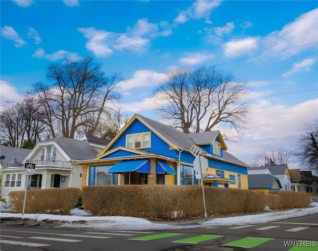 view of front of house