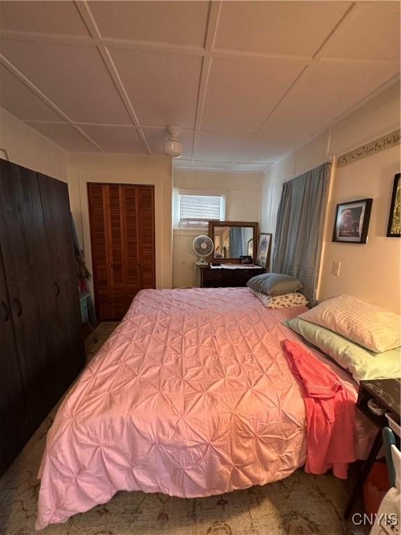 bedroom with a closet