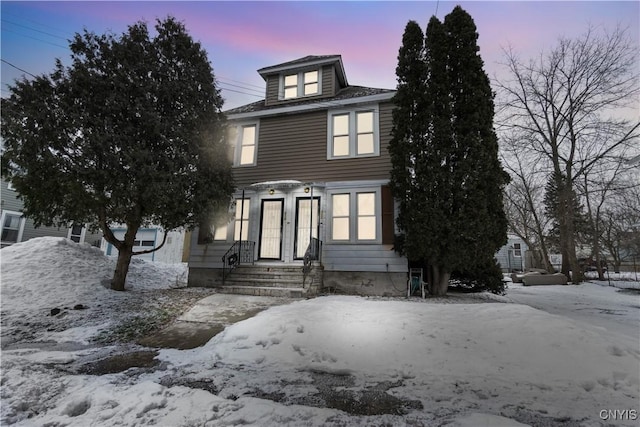 view of american foursquare style home