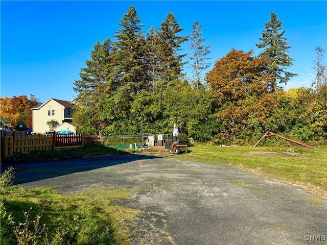 view of yard featuring fence