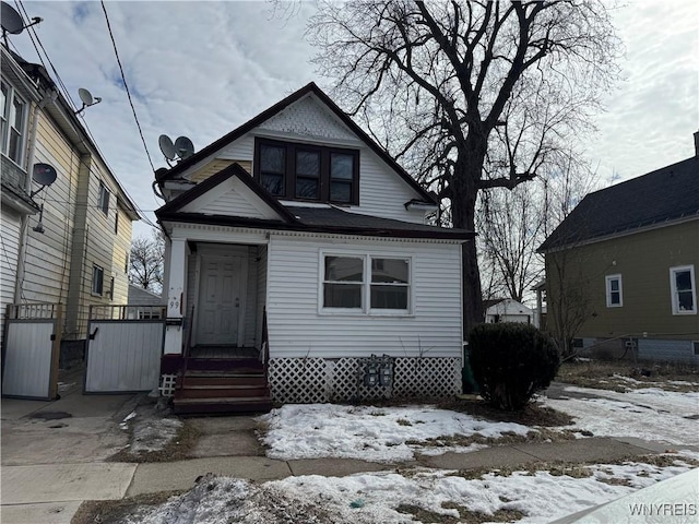 view of front of property with crawl space