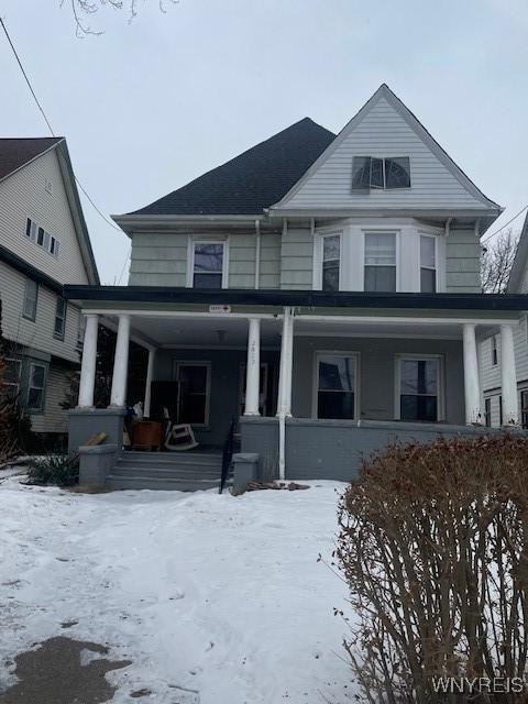 view of front of property with covered porch