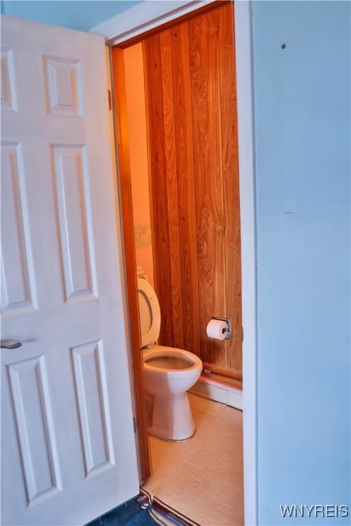 bathroom featuring toilet