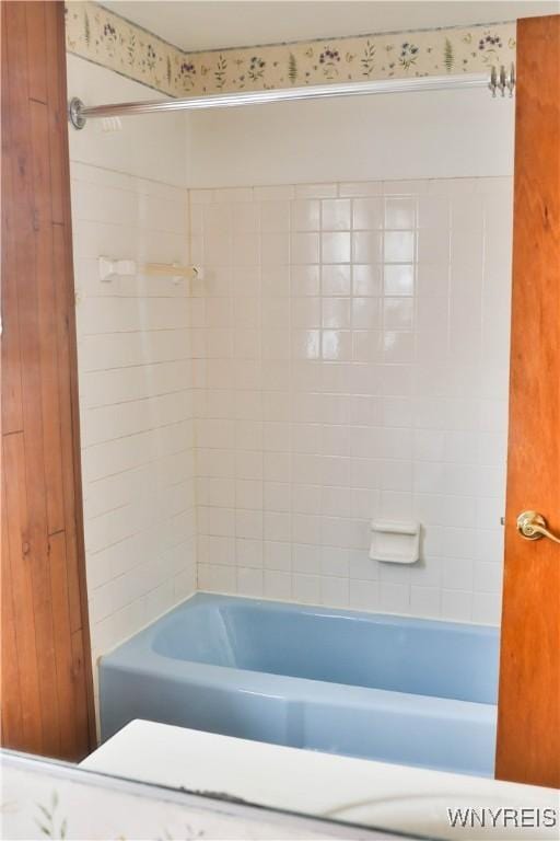 full bath featuring shower / bathing tub combination