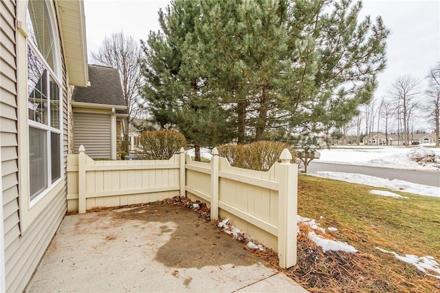 view of yard featuring fence